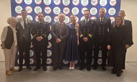 Πανελλήνια αναγνώριση του  Δικτύου «ΠΕΡΡΑΙΒΙΑ» και της  Μπάντας του Πολεμικού Ναυτικού με τα Βραβεία BRAVO Sustainability Dialogue & Awards 2025 -Οι δύο Φορείς στήριξαν με  30 συναυλίες ευπαθείς ομάδες σε όλη τη Θεσσαλία